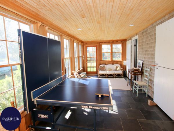 Cape Cod Home 994971