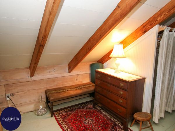 Cape Cod Home 994971