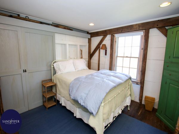 Cape Cod Home 994971