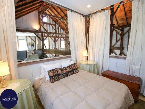 Cape Cod Home 994971