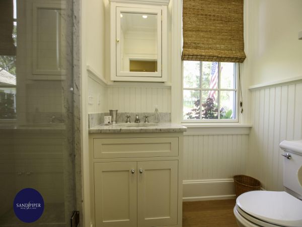 Cape Cod Home 994973