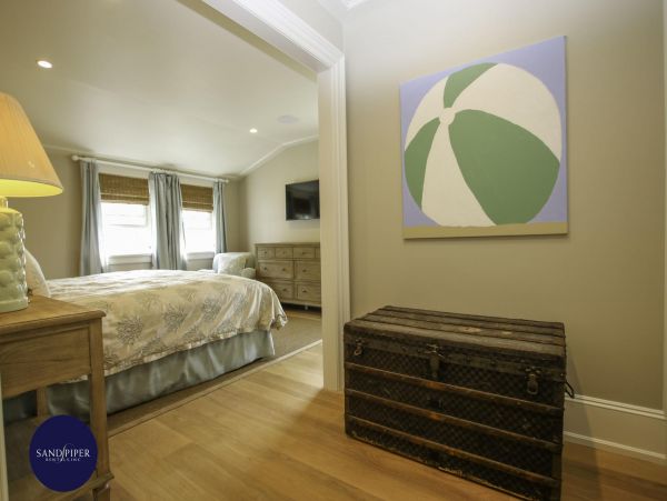 Cape Cod Home 994973