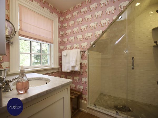 Cape Cod Home 994973