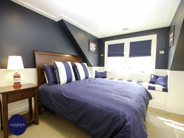Cape Cod Home 994973