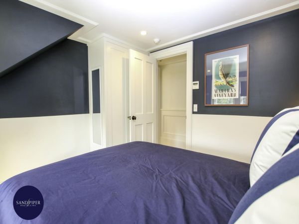 Cape Cod Home 994973