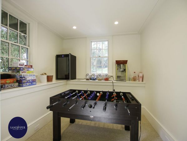 Cape Cod Home 994973