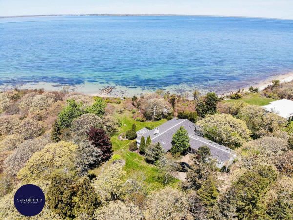Cape Cod Home 994974