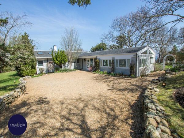 Cape Cod Home 994974