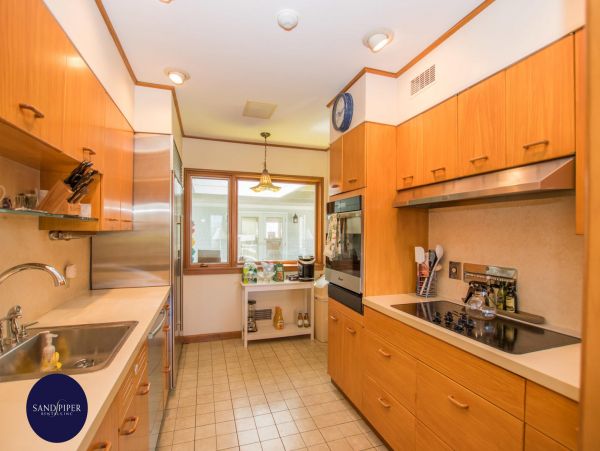 Cape Cod Home 994974