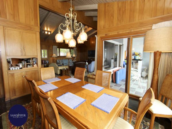 Cape Cod Home 994974
