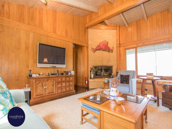 Cape Cod Home 994974
