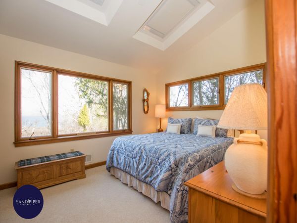 Cape Cod Home 994974