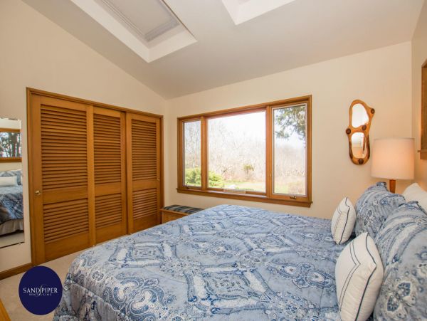 Cape Cod Home 994974
