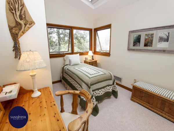 Cape Cod Home 994974