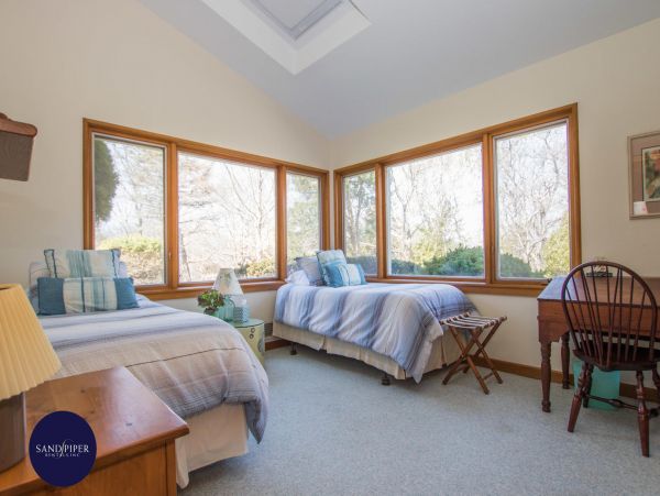 Cape Cod Home 994974