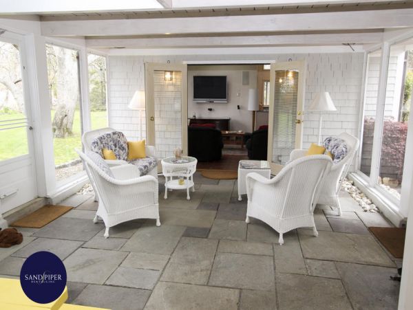 Cape Cod Home 994974