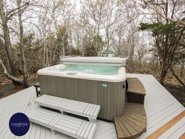 Cape Cod Home 994974
