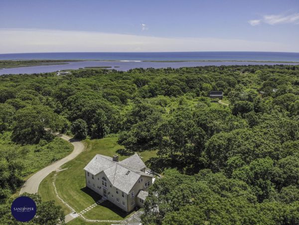 Cape Cod Home 994976