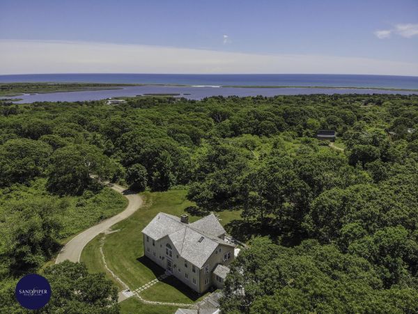 Cape Cod Home 994976