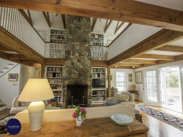 Cape Cod Home 994976
