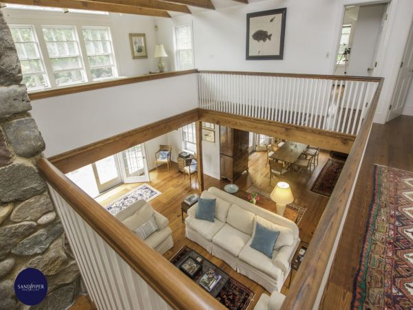 Cape Cod Home 994976