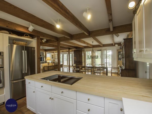 Cape Cod Home 994976