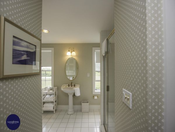 Cape Cod Home 994976