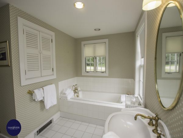 Cape Cod Home 994976
