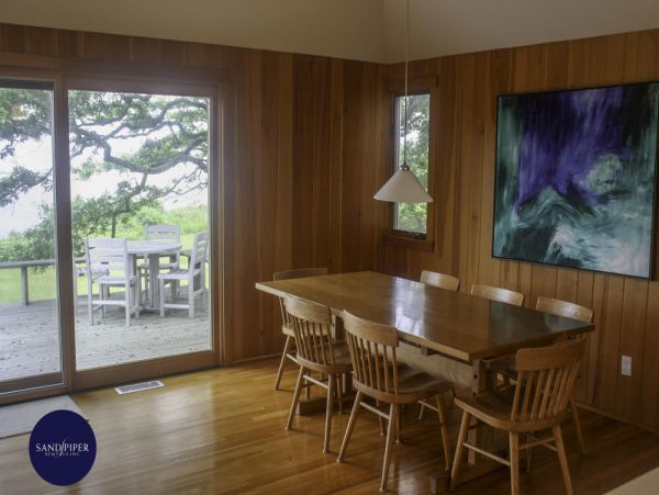 Cape Cod Home 994977