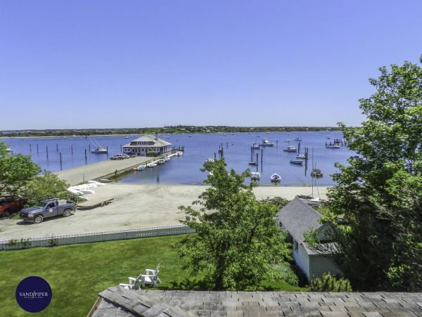 Cape Cod Home 994979