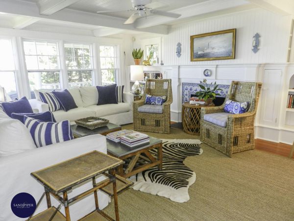 Cape Cod Home 994979
