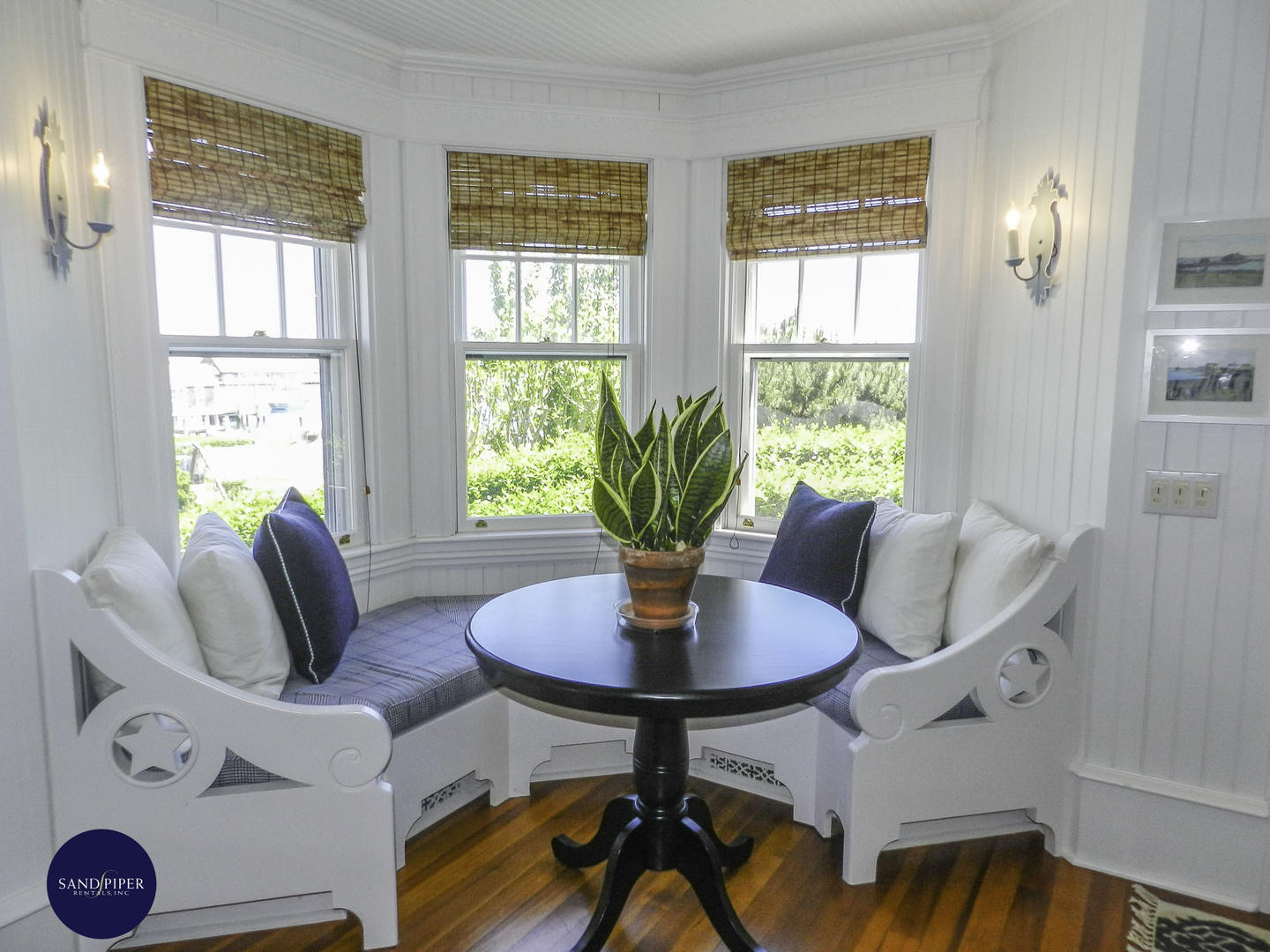 Cape Cod Home 994979