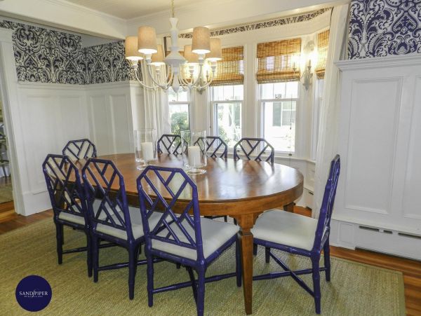 Cape Cod Home 994979