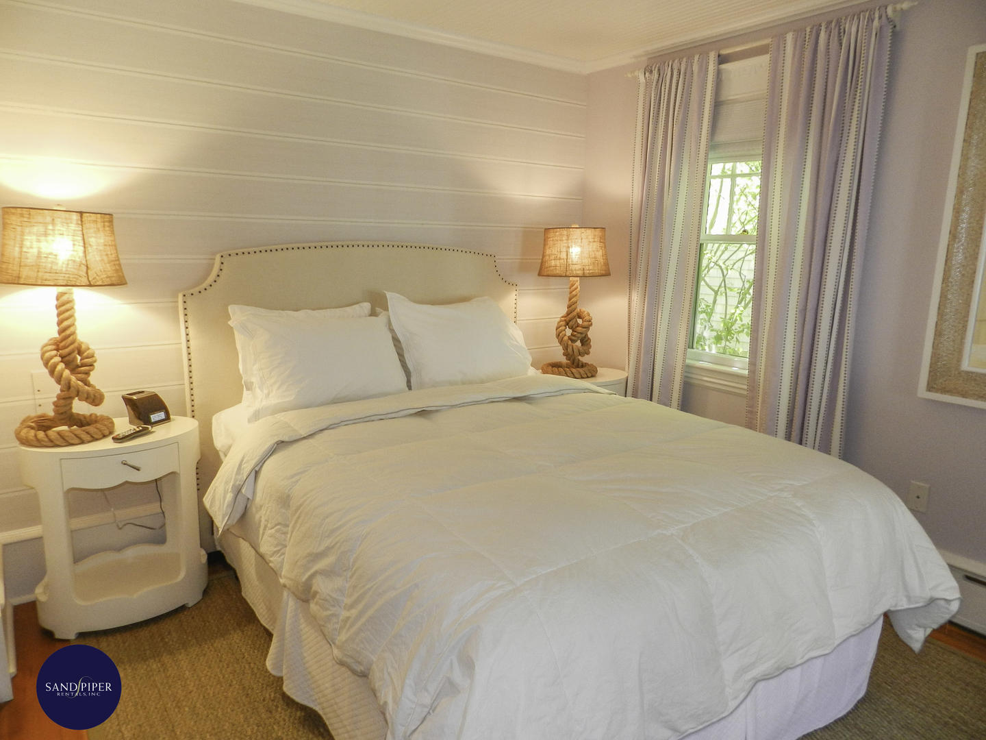 Cape Cod Home 994979