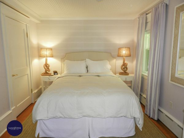 Cape Cod Home 994979