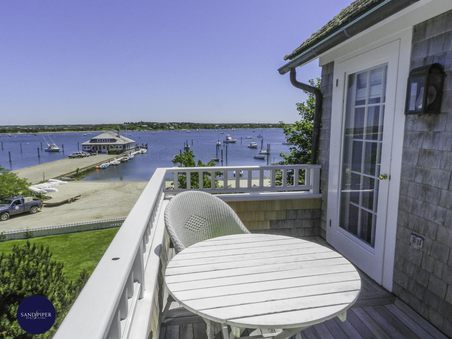 Cape Cod Home 994979