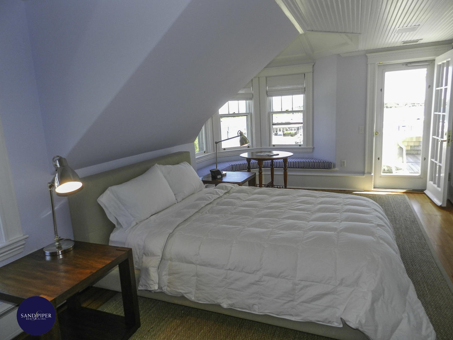 Cape Cod Home 994979