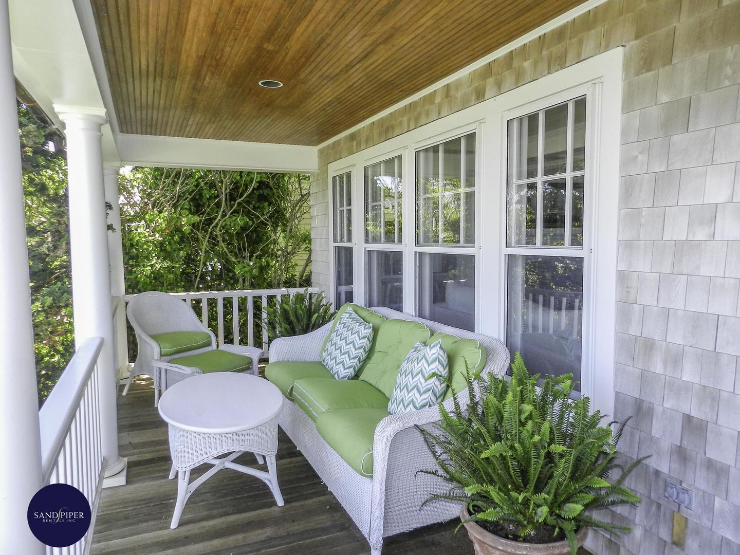 Cape Cod Home 994979