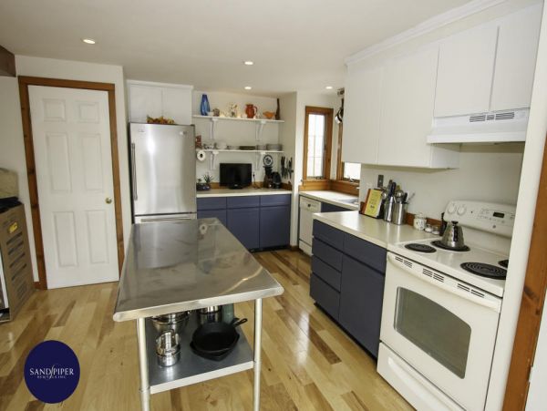 Cape Cod Home 994980