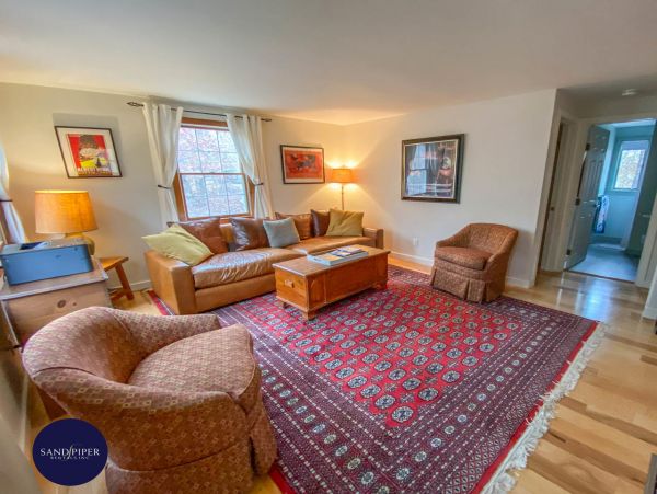 Cape Cod Home 994980