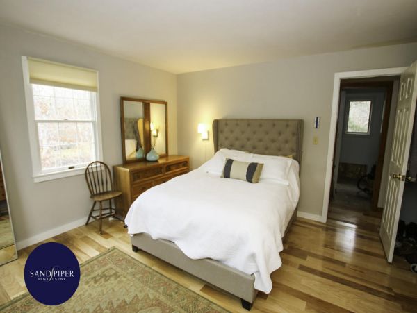 Cape Cod Home 994980