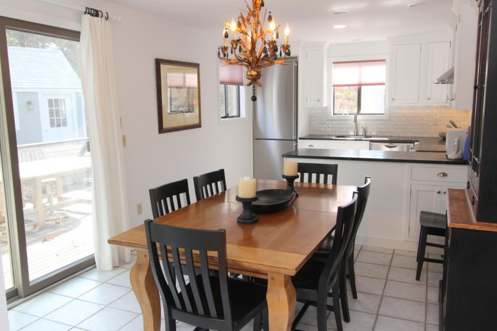 Cape Cod Home 994982