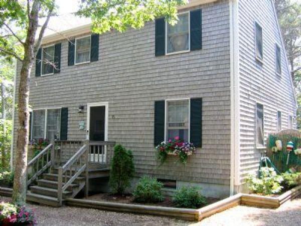 Cape Cod Home 994983