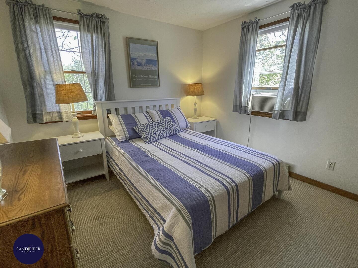 Cape Cod Home 994983