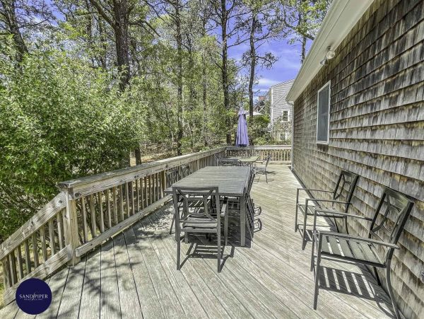 Cape Cod Home 994983