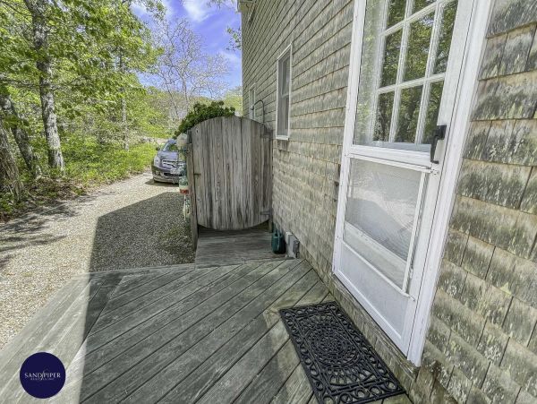 Cape Cod Home 994983