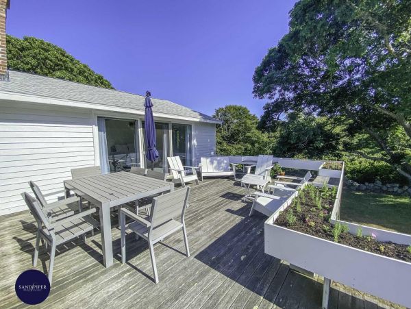 Cape Cod Home 994985