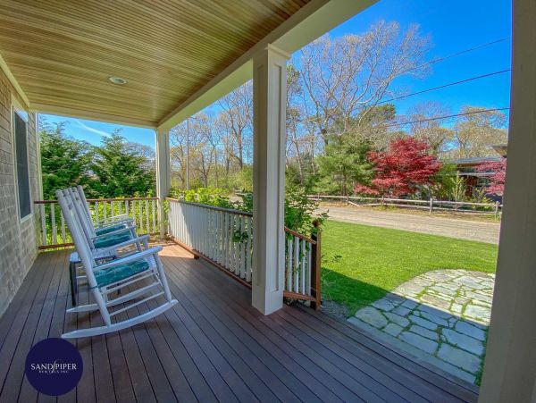 Cape Cod Home 994986