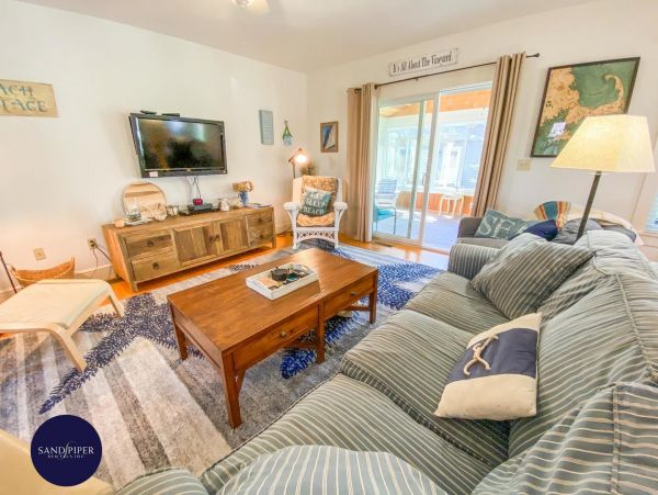 Cape Cod Home 994986