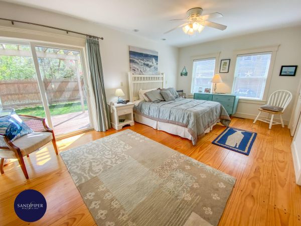 Cape Cod Home 994986